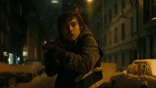 Novo filme de 'Resident Evil' aposta no terror puro, mas divide fãs da franquia